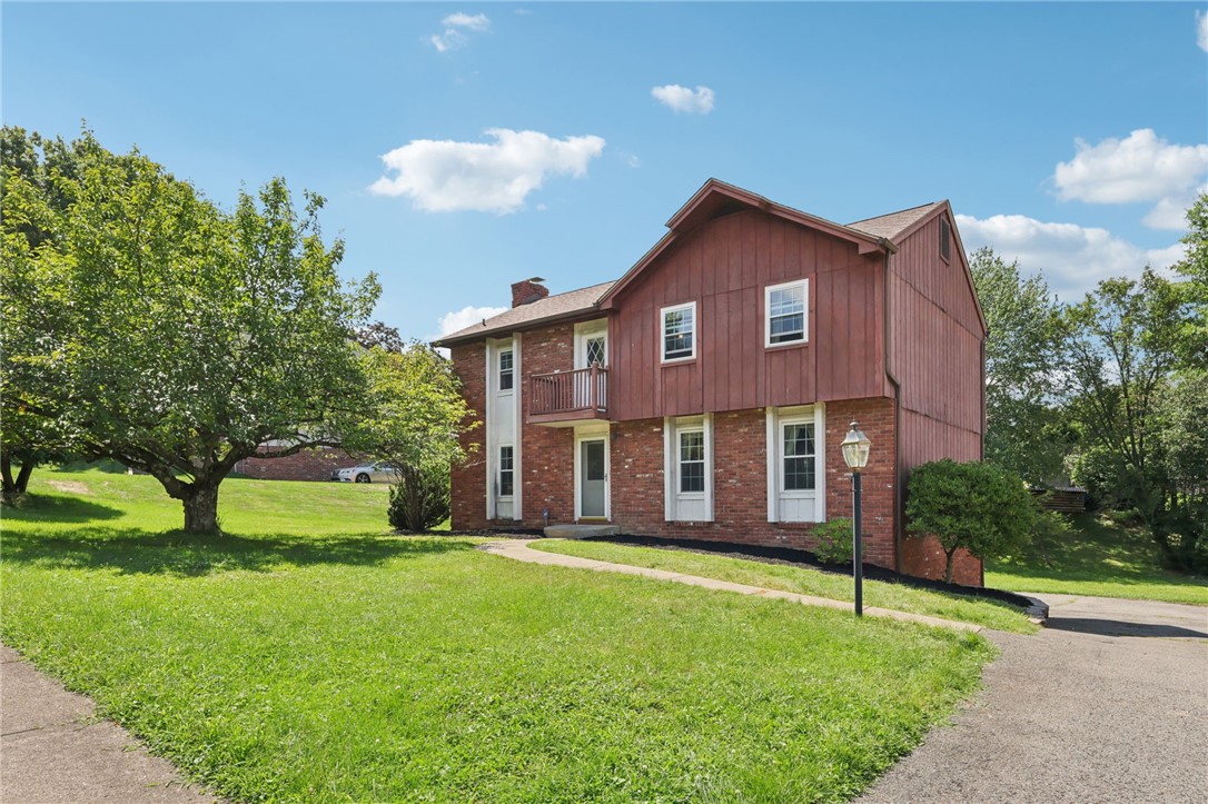 View Moon/Crescent Twp, PA 15108 house