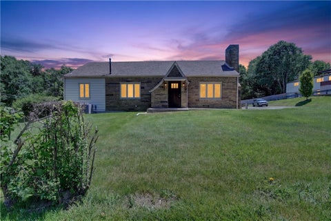 Photo of 9150 Perry Hwy, Pittsburgh, PA 15237 (MLS # 1761716)