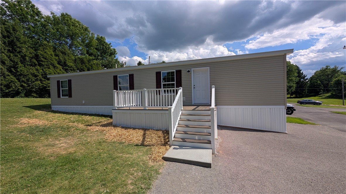 207 Cedar Ln