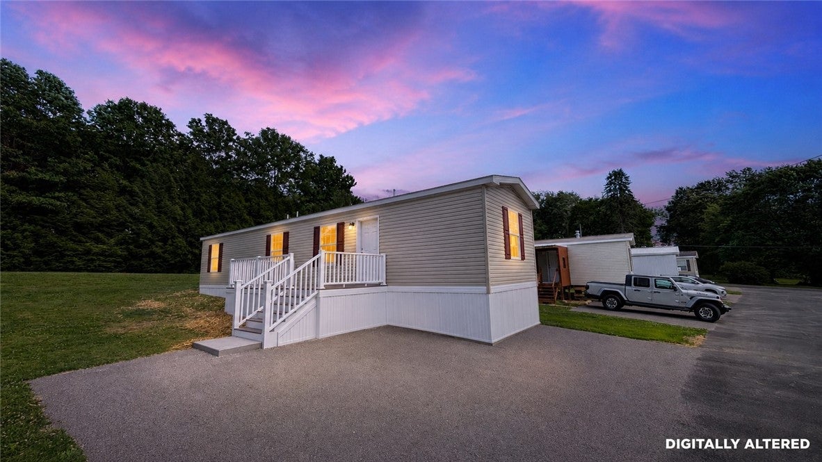 207 Cedar Ln
