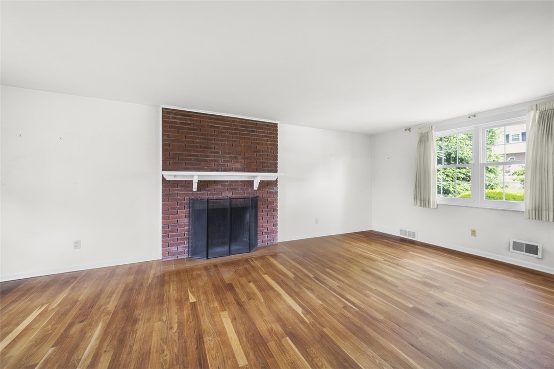 Plum Boro, Pennsylvania 15239, United States, 4 Bedrooms Bedrooms, ,3 BathroomsBathrooms,Residential,Active,174490