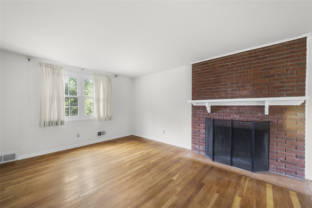 Plum Boro, Pennsylvania 15239, United States, 4 Bedrooms Bedrooms, ,3 BathroomsBathrooms,Residential,Active,174490