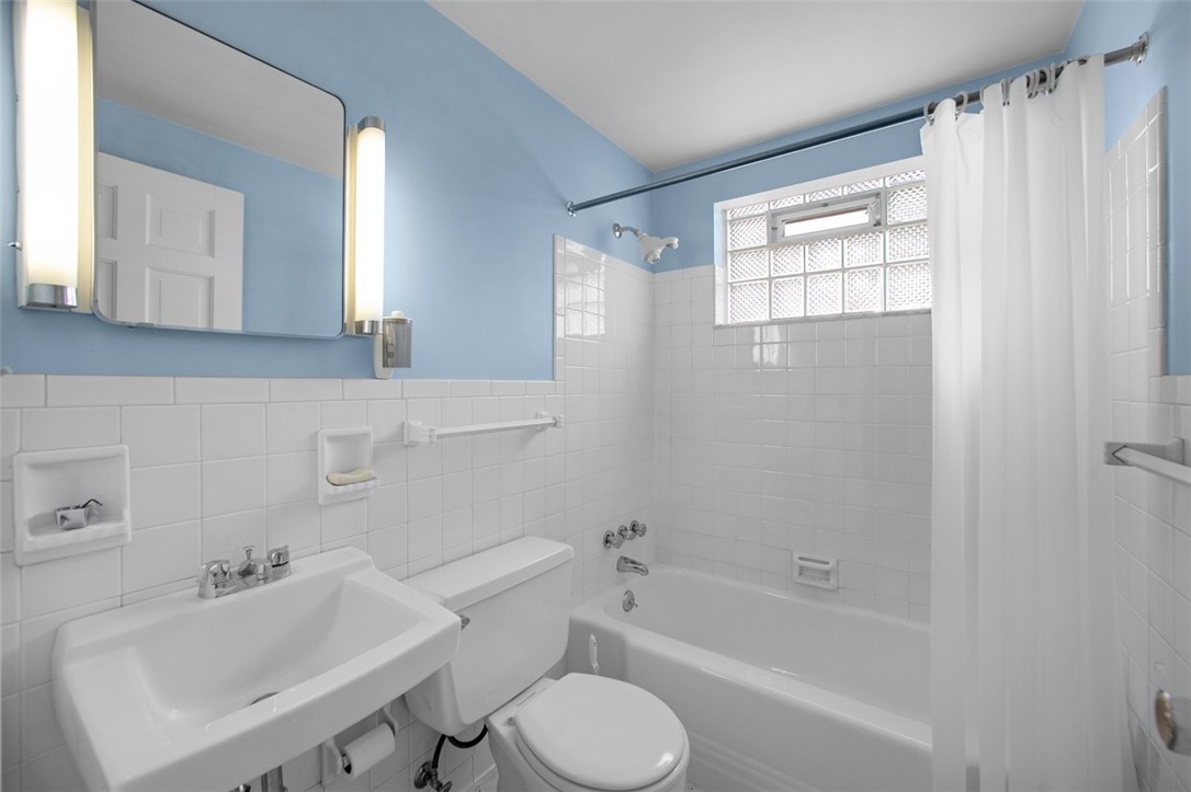 Plum Boro, Pennsylvania 15239, United States, 4 Bedrooms Bedrooms, ,3 BathroomsBathrooms,Residential,Active,174490