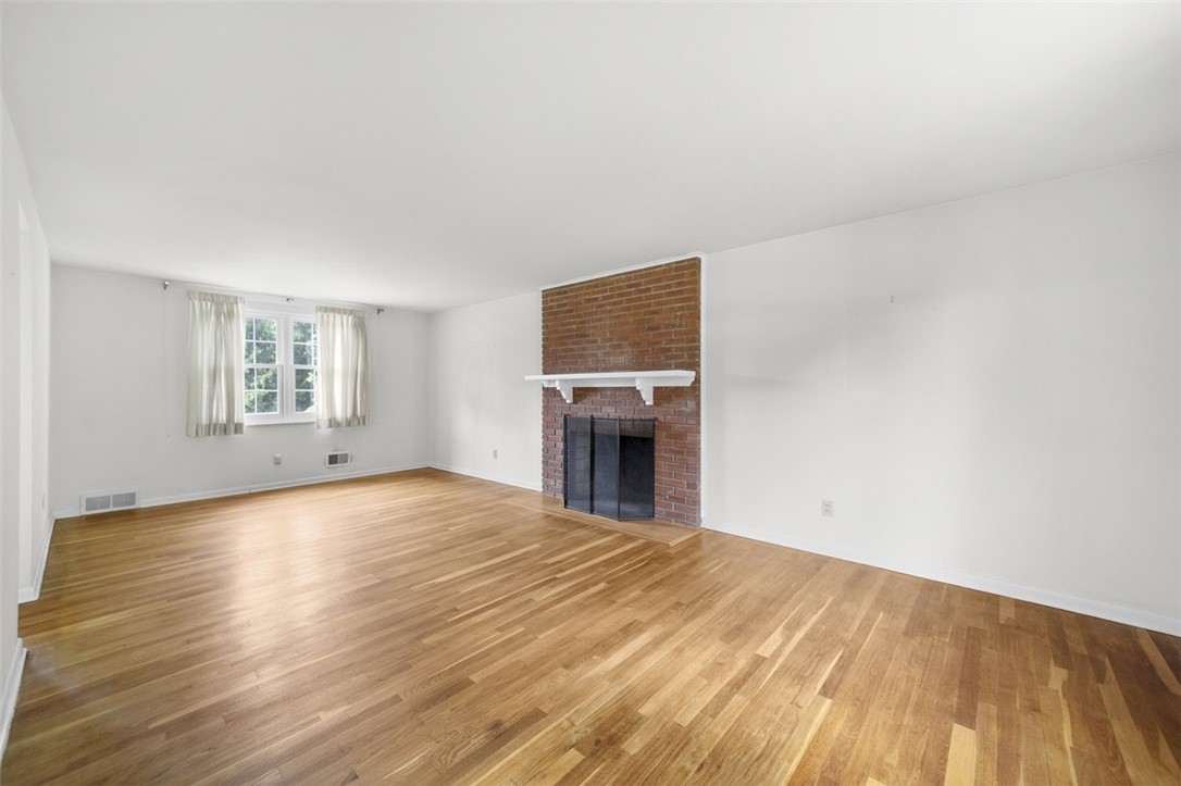 Plum Boro, Pennsylvania 15239, United States, 4 Bedrooms Bedrooms, ,3 BathroomsBathrooms,Residential,Active,174490