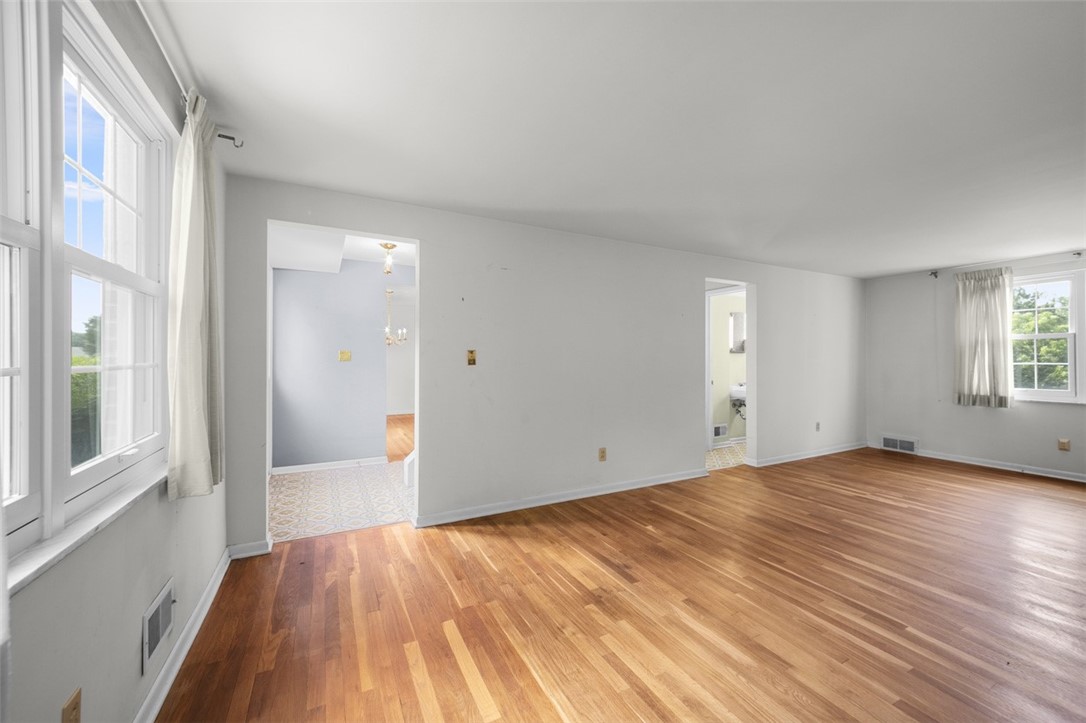 Plum Boro, Pennsylvania 15239, United States, 4 Bedrooms Bedrooms, ,3 BathroomsBathrooms,Residential,Active,174490