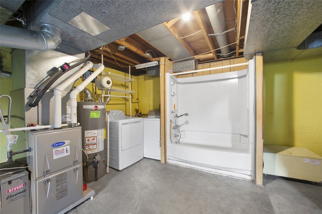 Plum Boro, Pennsylvania 15239, United States, 4 Bedrooms Bedrooms, ,3 BathroomsBathrooms,Residential,Active,174490