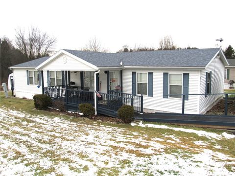Photo of 719 Joy Ln, Butler, PA 16001 (MLS # 1736777)