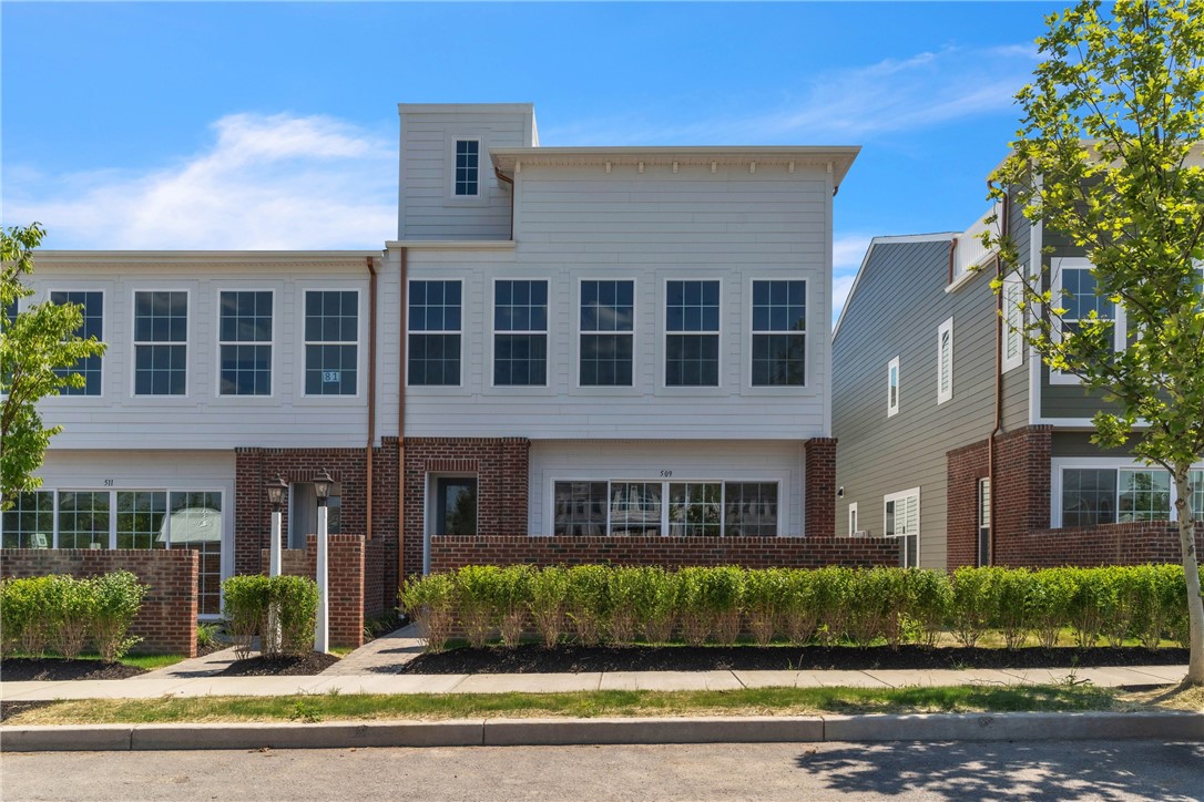 Photo 1 of 37 — 509 High Crescent Rd, Cranberry Twp, PA 16066
