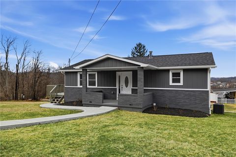 Photo of 1100 1100 Summit Ave, New Kensington, PA 15068 (MLS # 1749873)