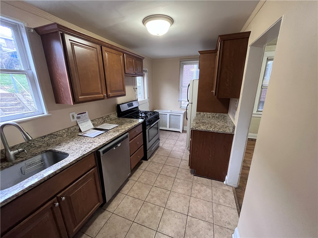 Squirrel Hill, Pennsylvania 15217, United States, 2 Bedrooms Bedrooms, ,1 BathroomBathrooms,Residential,Active,197305