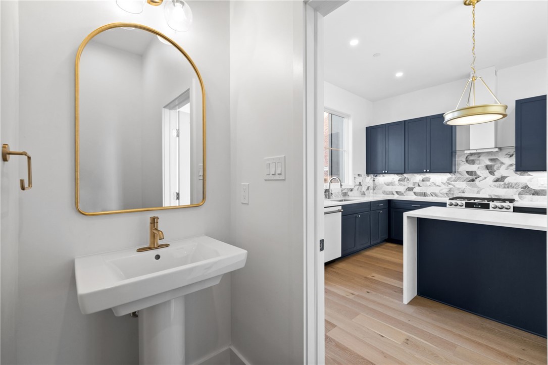 Pittsburgh, Pennsylvania, 15201, United States, 4 Bedrooms Bedrooms, ,5 BathroomsBathrooms,Residential,Active,1900409