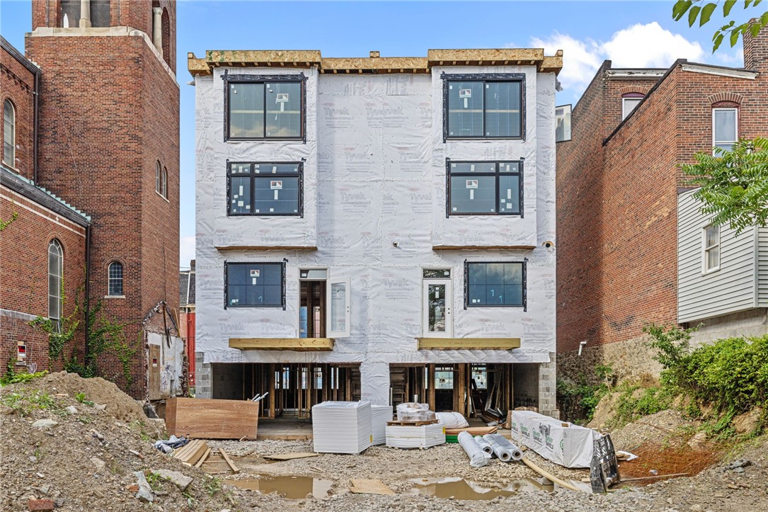 Pittsburgh, Pennsylvania, 15201, United States, 4 Bedrooms Bedrooms, ,5 BathroomsBathrooms,Residential,Active,1900409