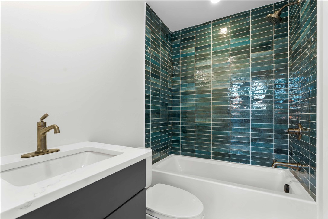 Pittsburgh, Pennsylvania, 15201, United States, 4 Bedrooms Bedrooms, ,5 BathroomsBathrooms,Residential,Active,1900409