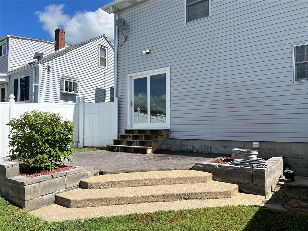 40 Devan Ave