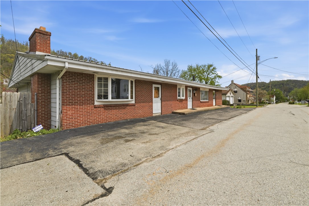313 Allison St