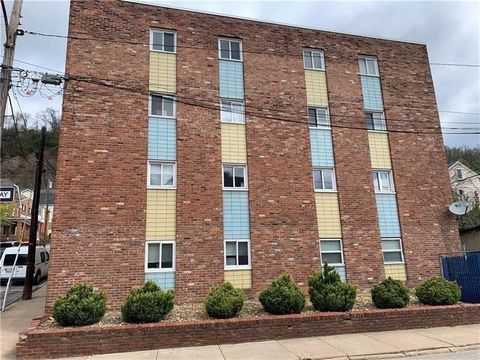 Photo of 300 Linden Ave #3A, Pittsburgh, PA 15215 (MLS # 1746490)