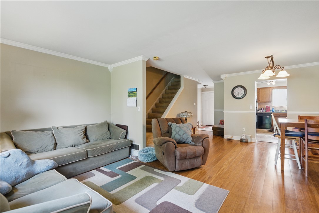 Moon/Crescent Twp, Pennsylvania 15108, United States, 2 Bedrooms Bedrooms, ,2 BathroomsBathrooms,Residential,Contingent,136075