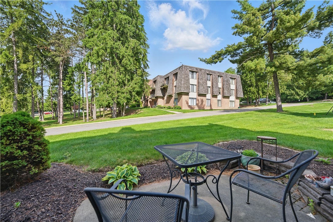 14 FOREST GREEN DRIVE