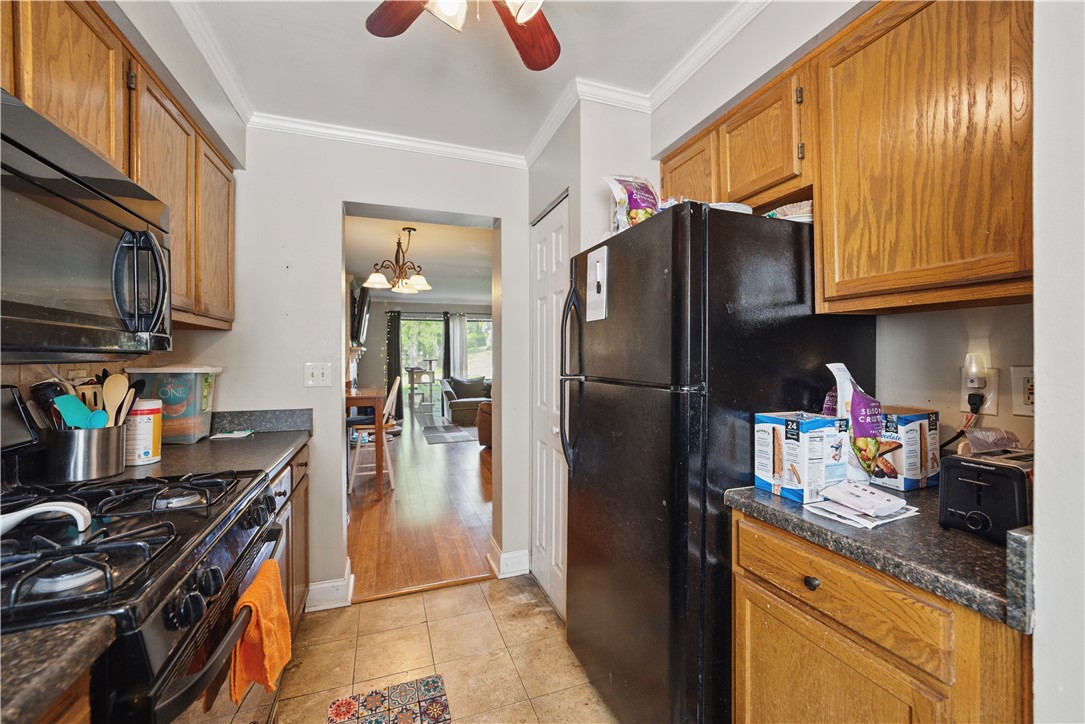 Moon/Crescent Twp, Pennsylvania 15108, United States, 2 Bedrooms Bedrooms, ,2 BathroomsBathrooms,Residential,Contingent,136075