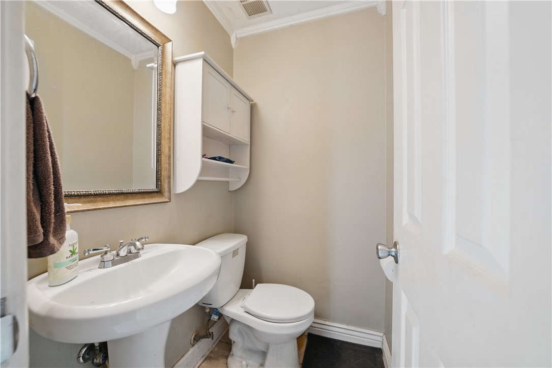 Moon/Crescent Twp, Pennsylvania 15108, United States, 2 Bedrooms Bedrooms, ,2 BathroomsBathrooms,Residential,Contingent,136075