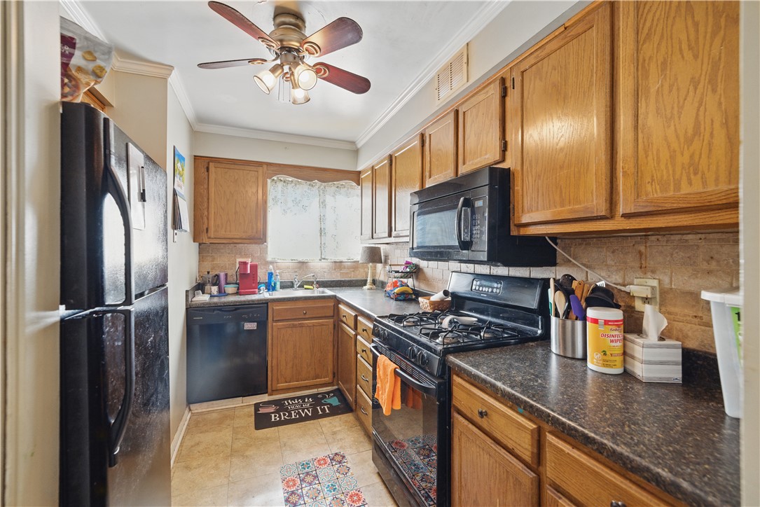 Moon/Crescent Twp, Pennsylvania 15108, United States, 2 Bedrooms Bedrooms, ,2 BathroomsBathrooms,Residential,Contingent,136075