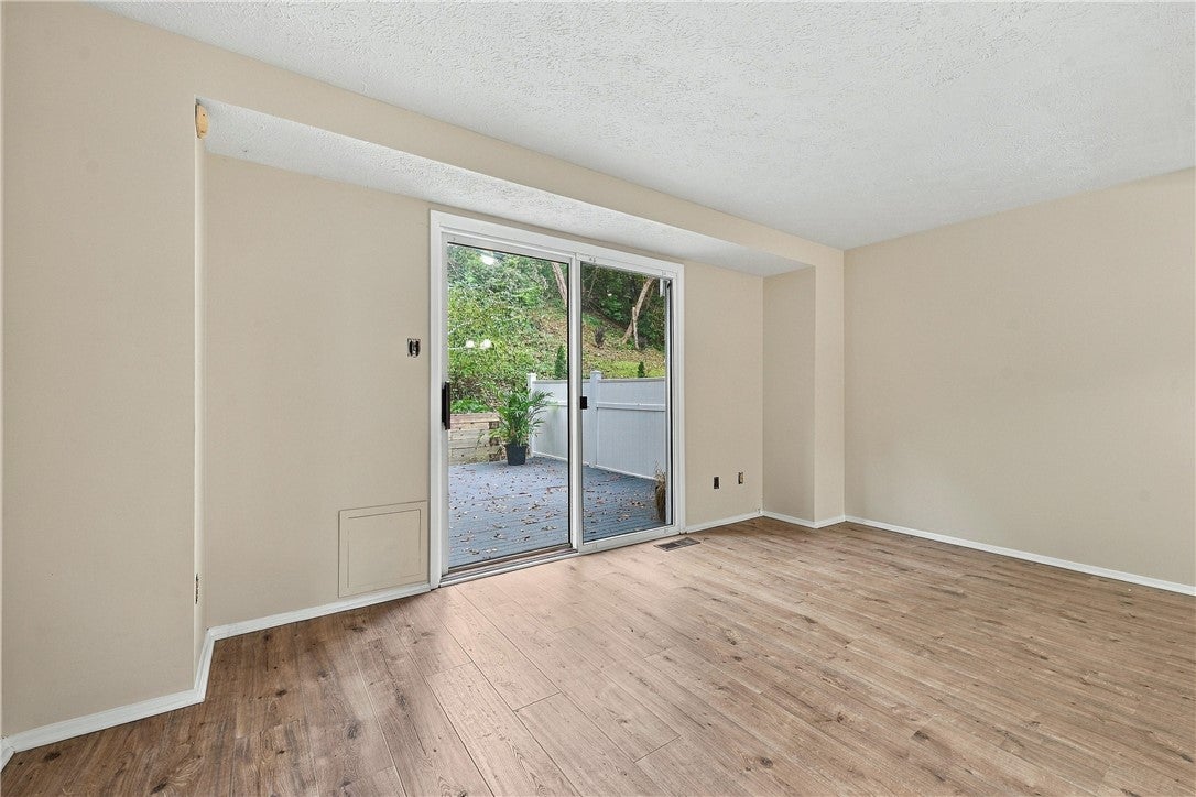 561 WINESAP DRIVE