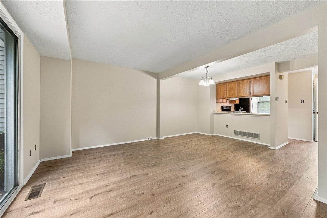 561 WINESAP DRIVE