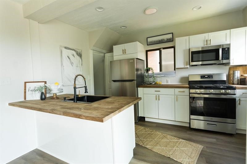 Beechview, Pennsylvania 15216, United States, 3 Bedrooms Bedrooms, ,1 BathroomBathrooms,Residential,Active,15432