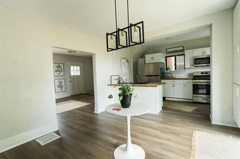 Beechview, Pennsylvania 15216, United States, 3 Bedrooms Bedrooms, ,1 BathroomBathrooms,Residential,Active,15432