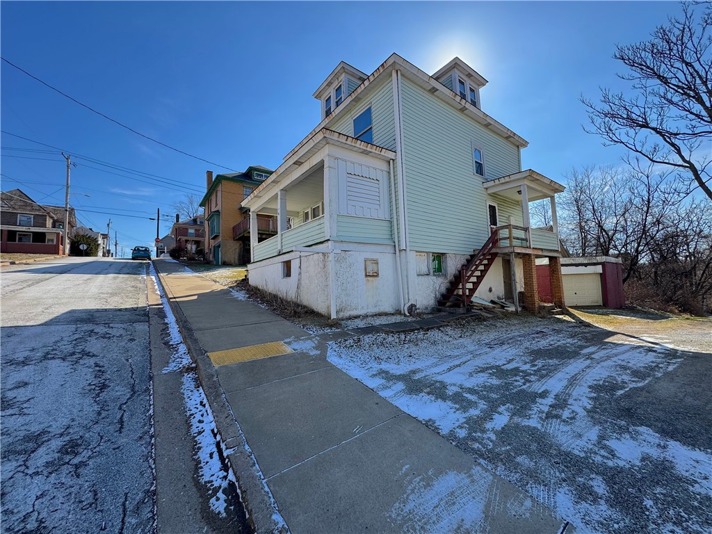 348 Frothingham Ave Ave, Jeannette, Pennsylvania image 3