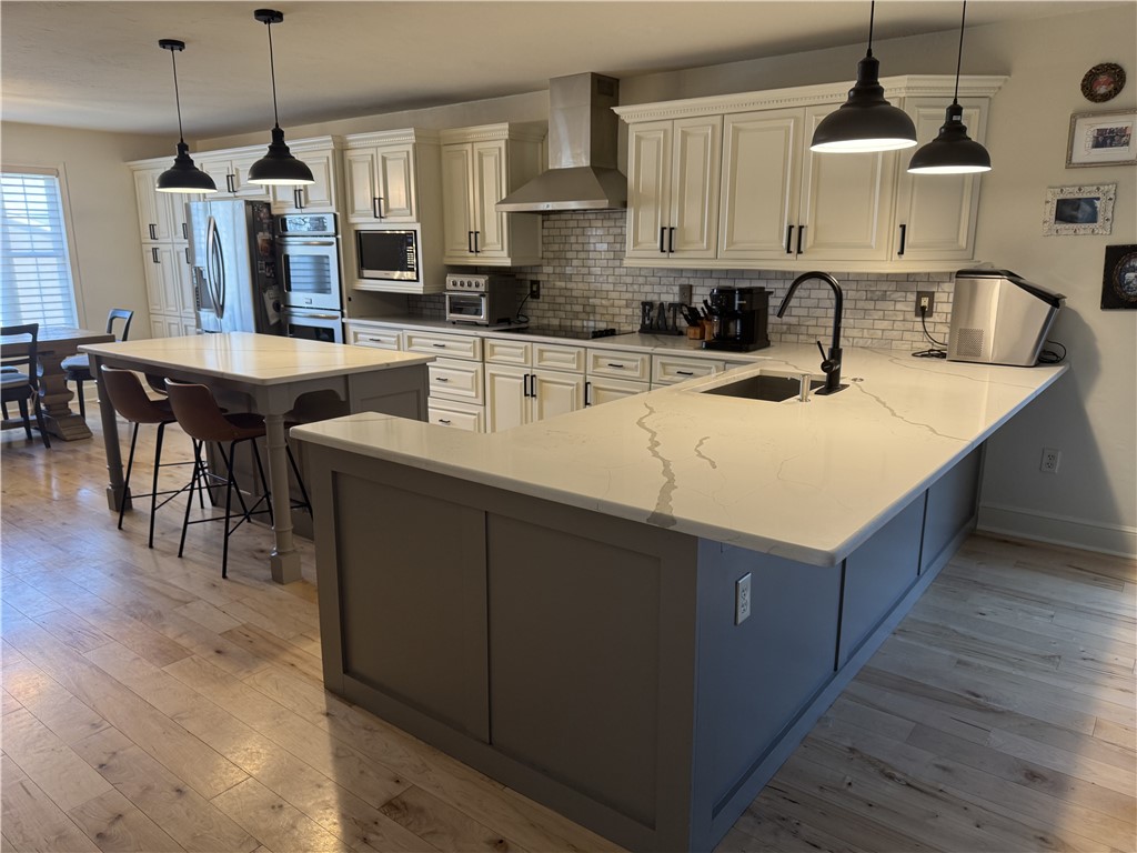 3328 Long Branch Dr
