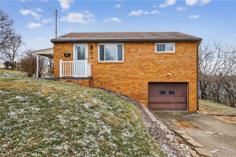 Photo of 616 Lane Way, Pittsburgh, PA 15227 (MLS # 1737748)