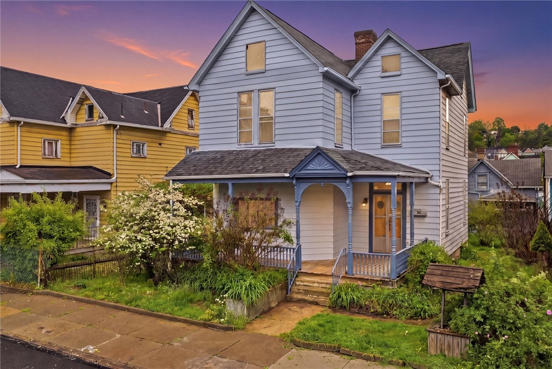 153 Comrie Ave