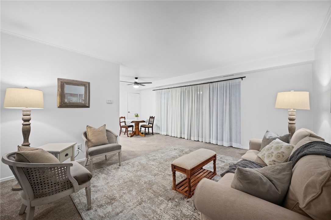 129 Baywood Avenue 3B3