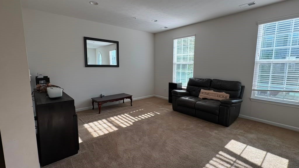 2302 Pointe View