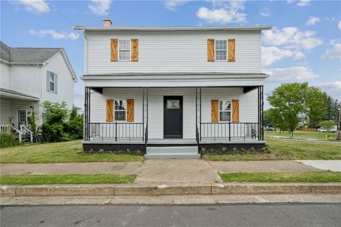 Photo of 524 Brinker Ave, Latrobe, PA 15650 (MLS # 1763277)