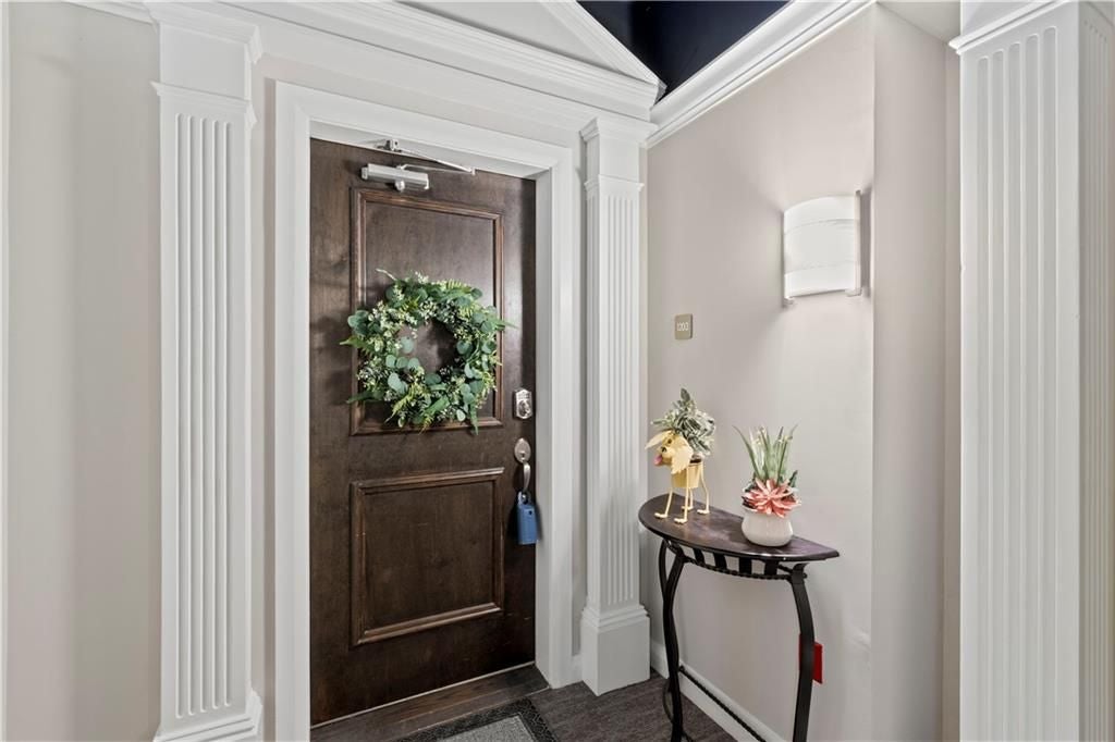 306 4th Ave 1203