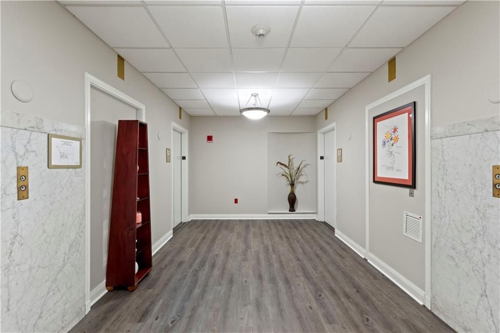 306 4th Ave 1203