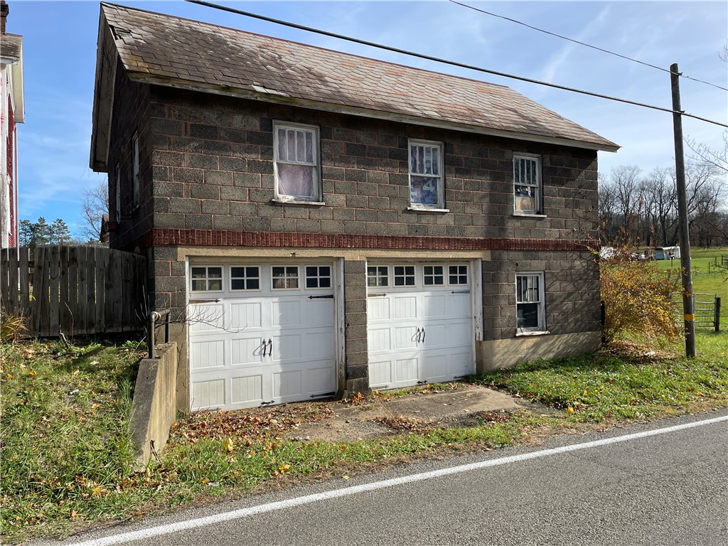 Jefferson Twp - But, Pennsylvania 16056, United States, 4 Bedrooms Bedrooms, ,2 BathroomsBathrooms,Residential,Contingent,32830