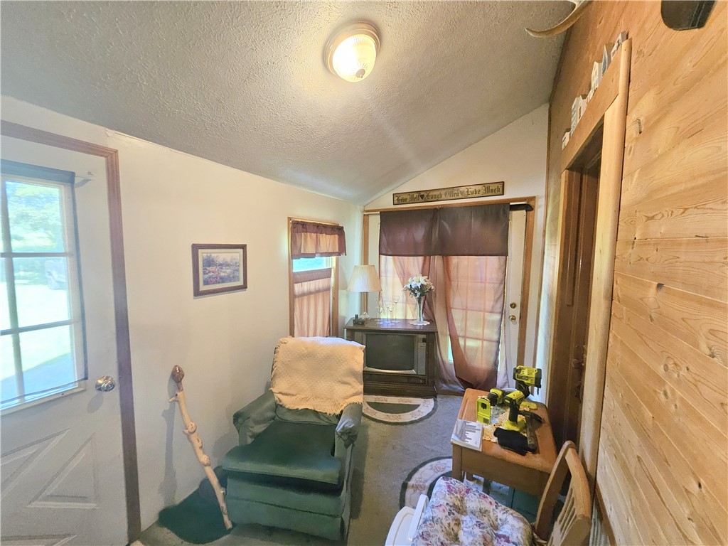 Mercer Twp, Pennsylvania 16035, United States, 2 Bedrooms Bedrooms, ,1 BathroomBathrooms,Residential,Active,178210