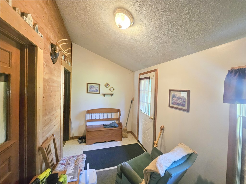 Mercer Twp, Pennsylvania 16035, United States, 2 Bedrooms Bedrooms, ,1 BathroomBathrooms,Residential,Active,178210