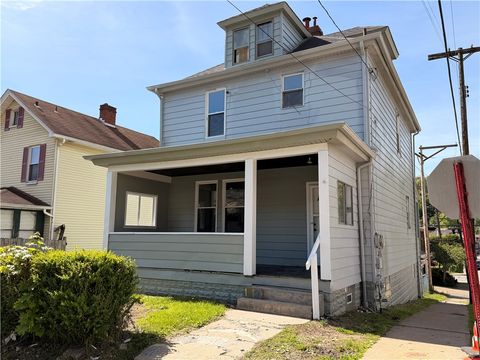Photo of 1219 Woodward Ave, Mc Kees Rocks, PA 15136 (MLS # 1750513)
