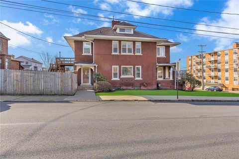 Photo of 253 Jefferson St, Rochester, PA 15074 (MLS # 1747991)