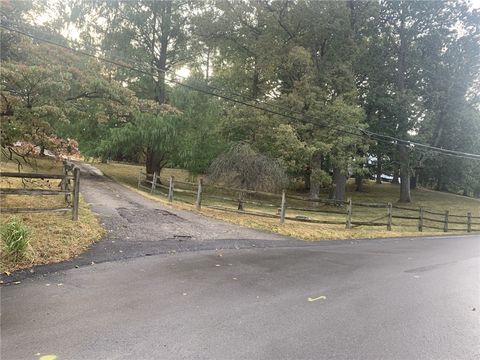 Photo of 9750 Harmony Dr, Pittsburgh, PA 15237 (MLS # 1725350)