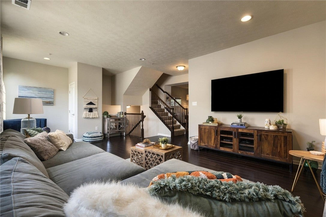 704 Broadmore Lane