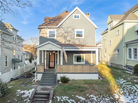 Photo of 109 E Adams Ave, Vandergrift, PA 15690 (MLS # 1734925)