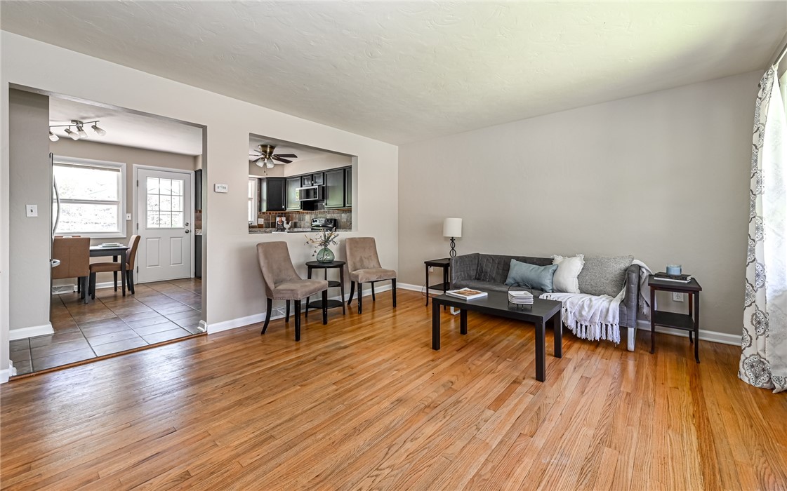 290 Wexford Bayne Rd