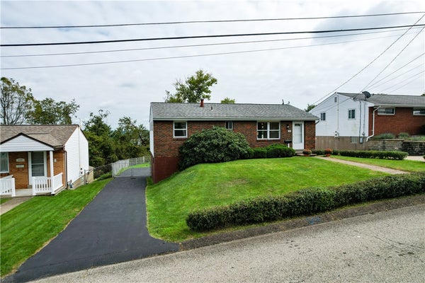 121 VETTER DR, PITTSBURGH, PA 15235 - Image 15bd8d60996a7822a013438d83fd4792/821959095