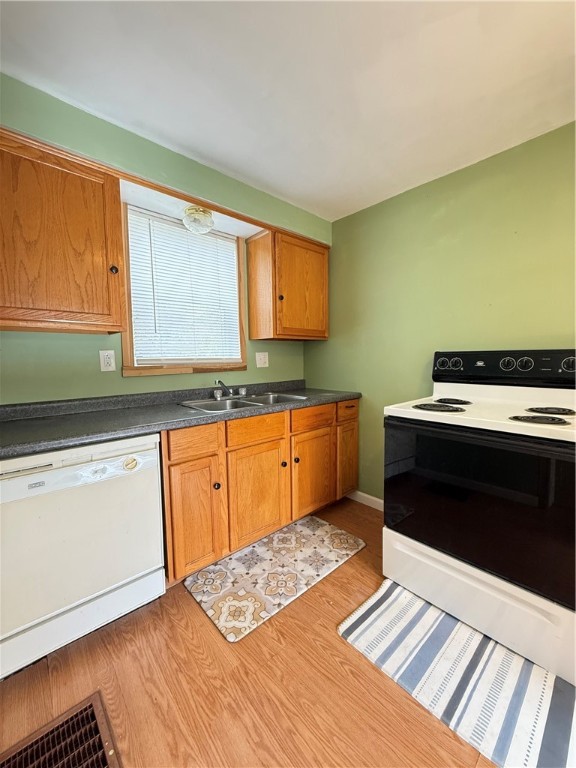 Hempfield Twp, Pennsylvania 16125, United States, 2 Bedrooms Bedrooms, ,1 BathroomBathrooms,Residential,Active,234630