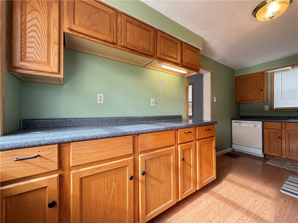 Hempfield Twp, Pennsylvania 16125, United States, 2 Bedrooms Bedrooms, ,1 BathroomBathrooms,Residential,Active,234630